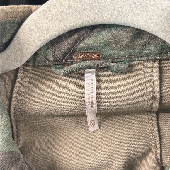 Free People Not Your Brother's Jacket Green Camo size XS - Picture 9 of 11